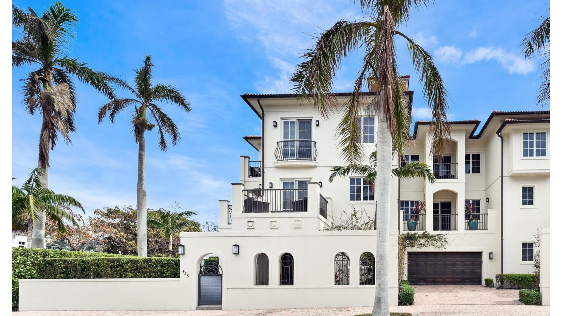 Chateau Off 5th | 425 5th Street South in Naples, FL
