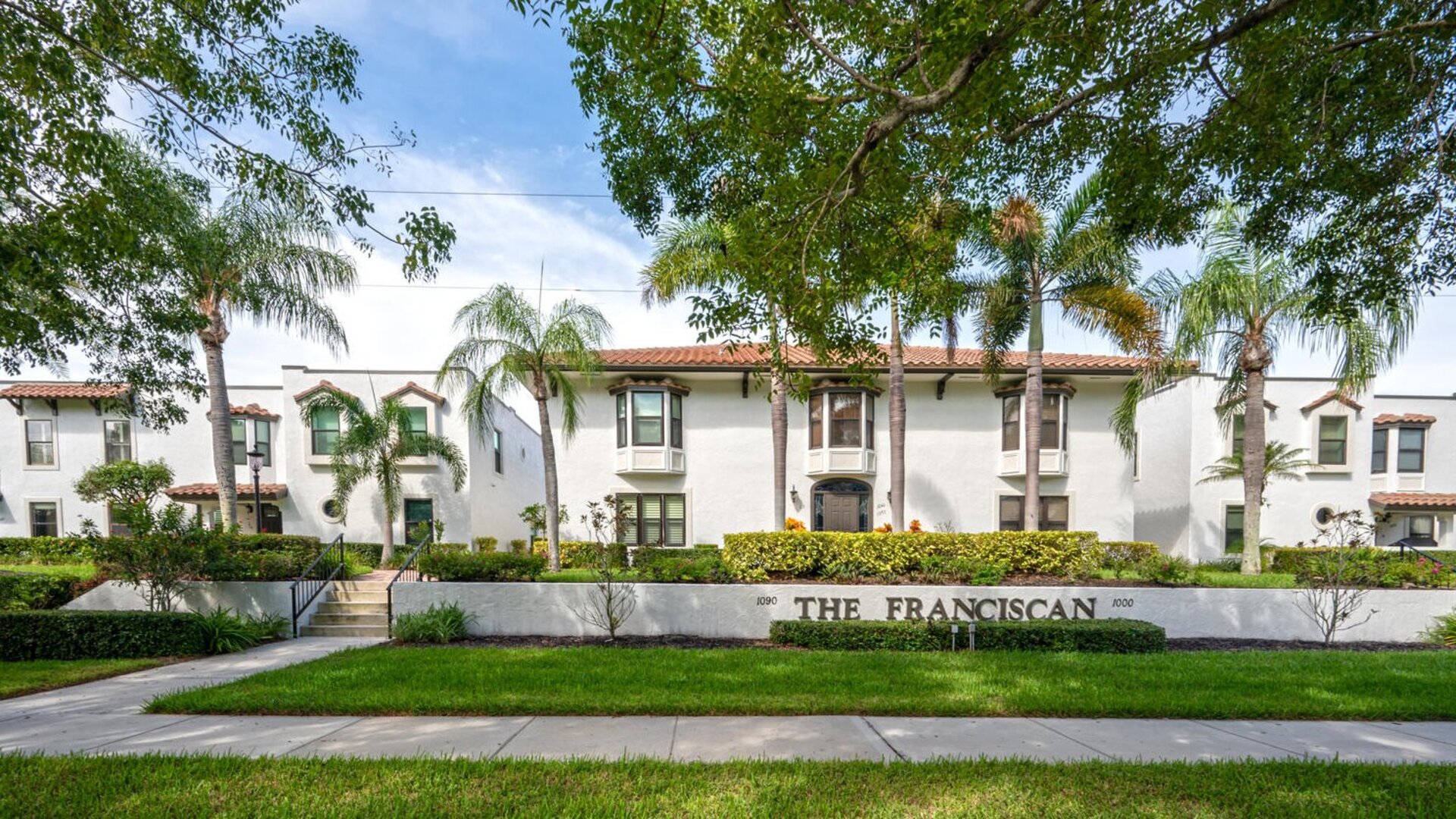 The Neapolitan | 1080 6th Street South in Naples, FL