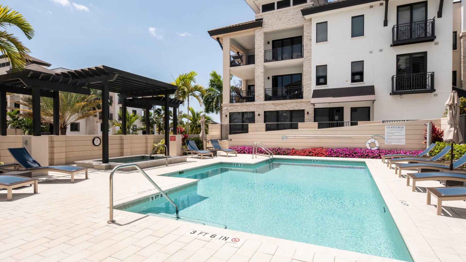 Urban Affair | 1035 3rd Avenue South #2-221 in Naples, FL