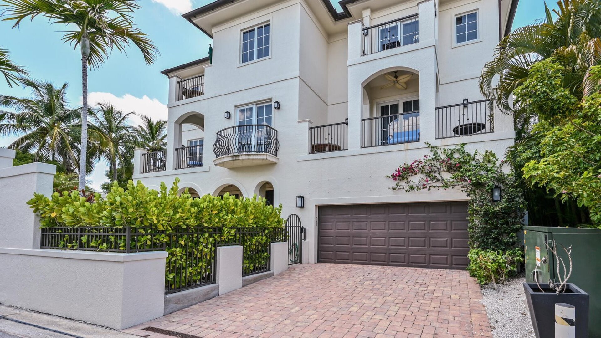 Tre Villa in Old Naples | 433 5th Street South #C in Naples, FL