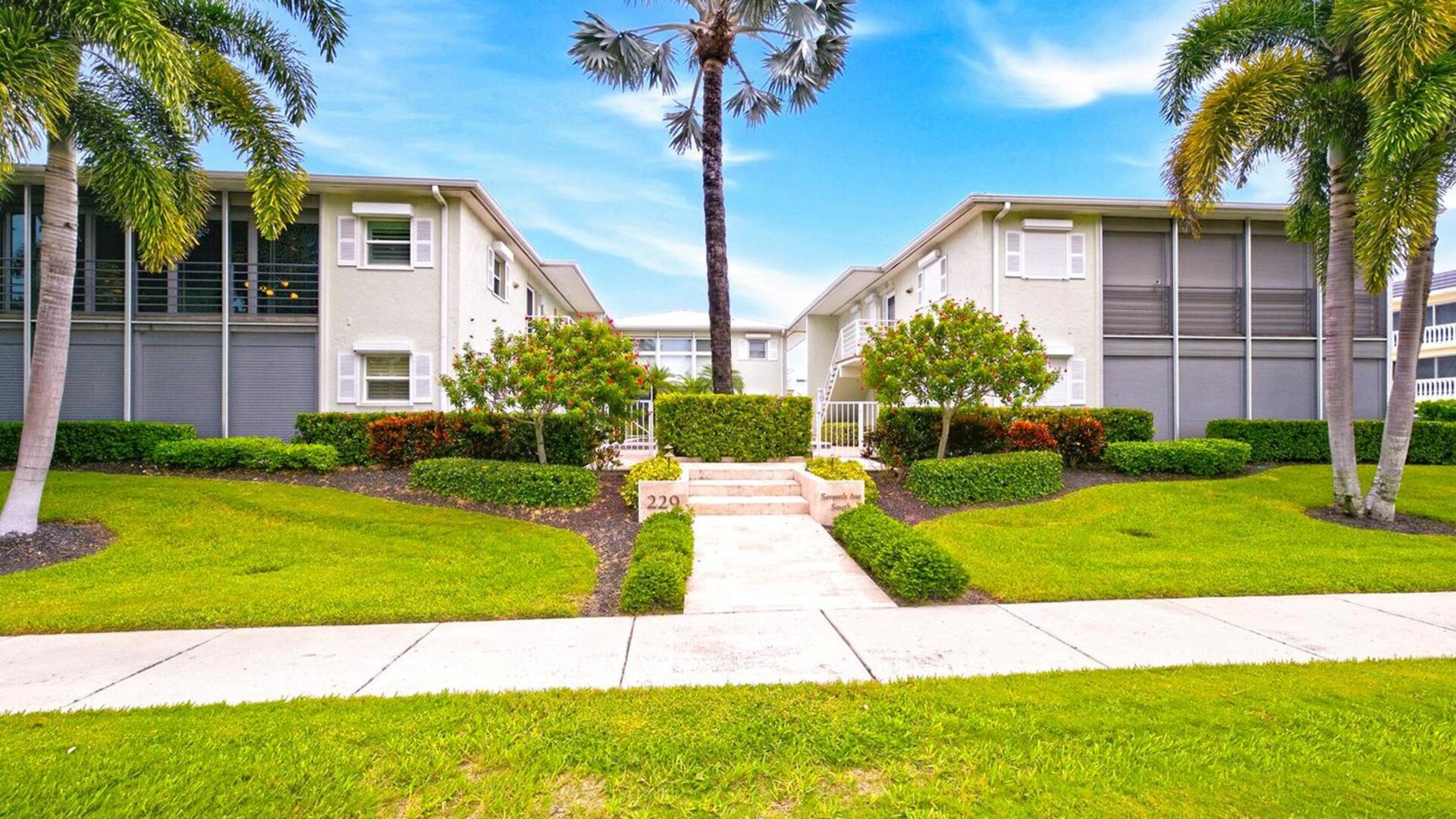 7th Avenue Retreat | 229 7th Avenue South #201 in Naples, FL