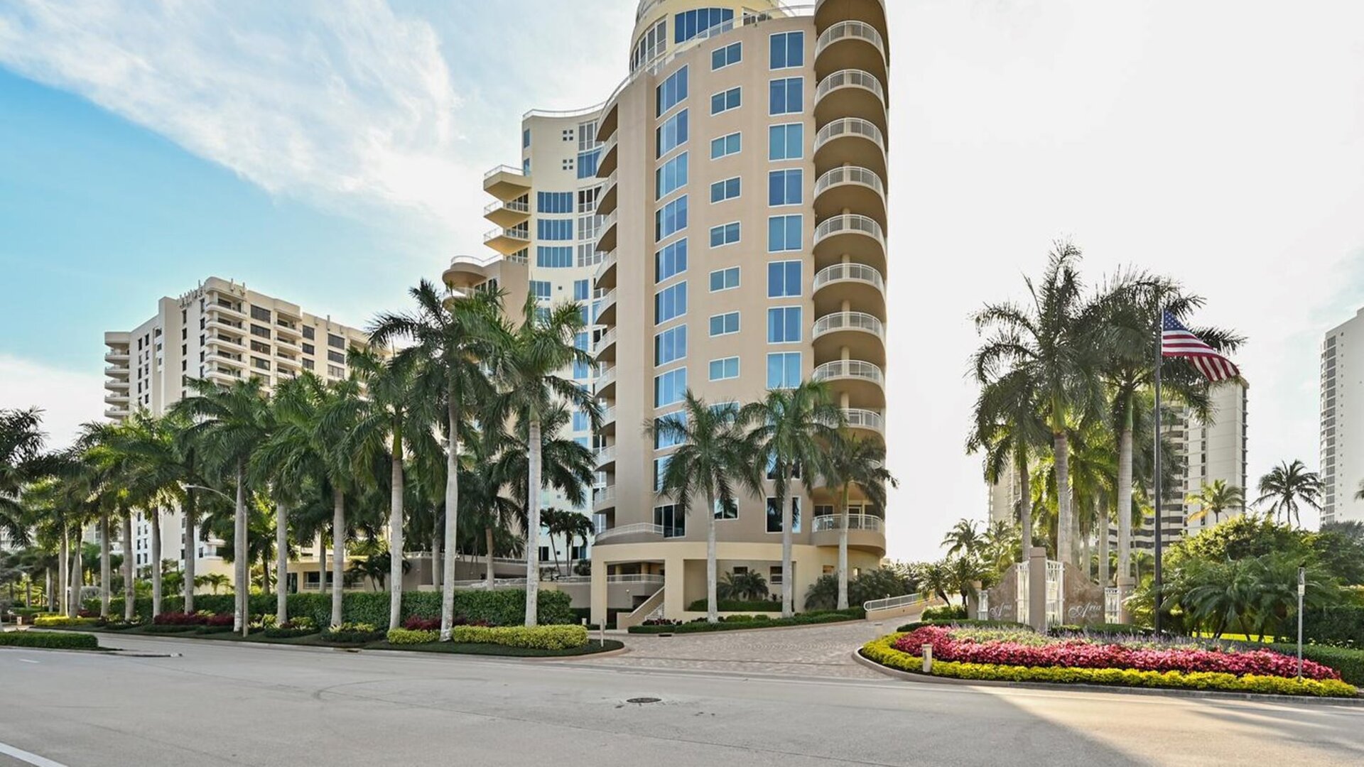 Blu Quattro | 4501 Gulf Shore Blvd. North #404 in Naples, FL