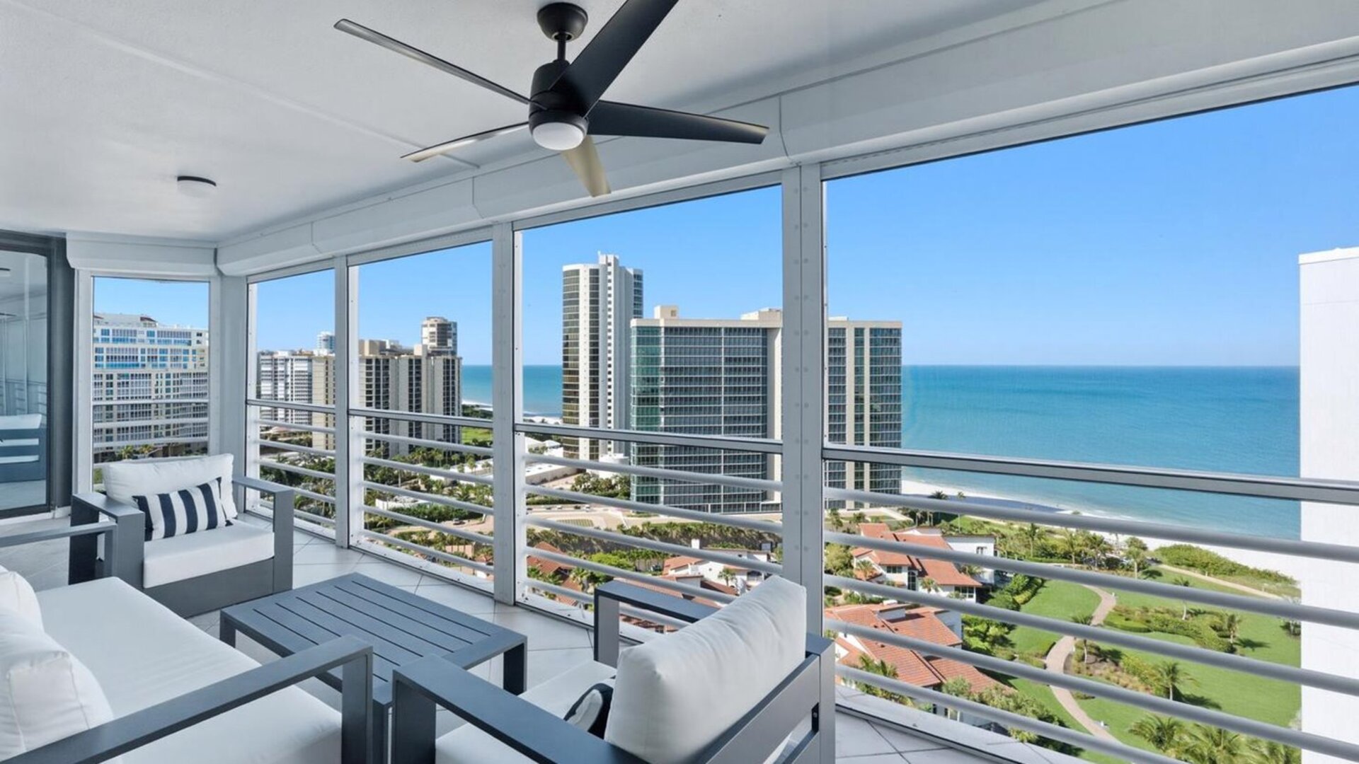 Ivory Tide | 4751 Gulf Shore Blvd., North PH7 in Naples, FL